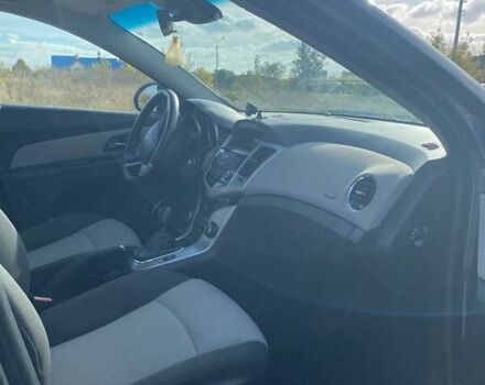 Серый Шевроле Круз, объемом двигателя 1.6 л и пробегом 168 тыс. км за 7000 $, фото 1 на Automoto.ua