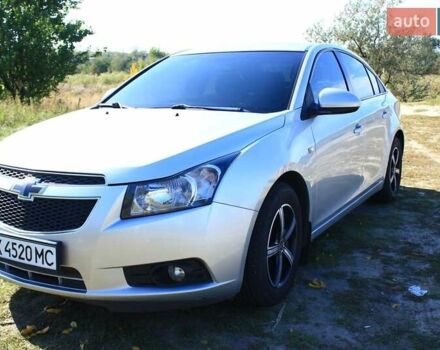 Серый Шевроле Круз, объемом двигателя 1.6 л и пробегом 109 тыс. км за 7000 $, фото 2 на Automoto.ua