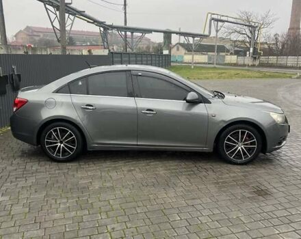 Серый Шевроле Круз, объемом двигателя 1.8 л и пробегом 258 тыс. км за 6000 $, фото 8 на Automoto.ua