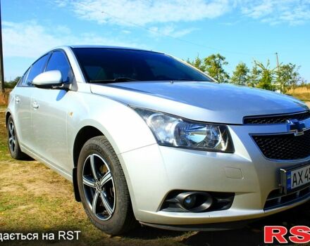Серый Шевроле Круз, объемом двигателя 1.6 л и пробегом 109 тыс. км за 7000 $, фото 2 на Automoto.ua