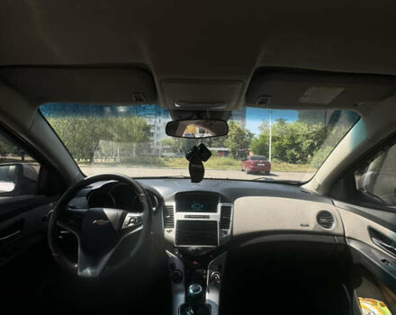 Серый Шевроле Круз, объемом двигателя 1.8 л и пробегом 167 тыс. км за 7699 $, фото 8 на Automoto.ua