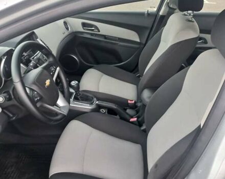 Серый Шевроле Круз, объемом двигателя 1.8 л и пробегом 270 тыс. км за 6800 $, фото 2 на Automoto.ua