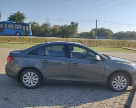 Серый Шевроле Круз, объемом двигателя 1.8 л и пробегом 236 тыс. км за 6200 $, фото 9 на Automoto.ua