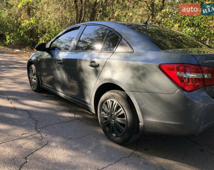 Серый Шевроле Круз, объемом двигателя 1.8 л и пробегом 236 тыс. км за 7500 $, фото 1 на Automoto.ua