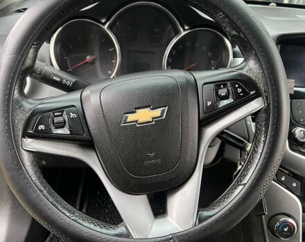 Серый Шевроле Круз, объемом двигателя 1.8 л и пробегом 258 тыс. км за 6000 $, фото 12 на Automoto.ua