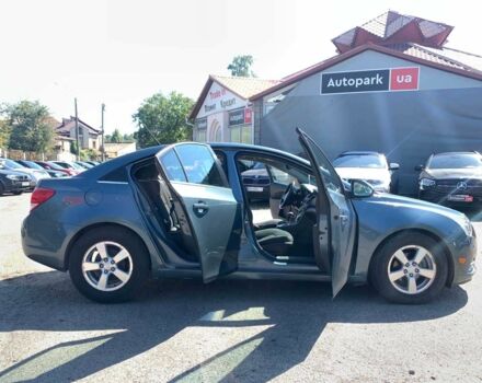 Серый Шевроле Круз, объемом двигателя 1.4 л и пробегом 205 тыс. км за 6580 $, фото 12 на Automoto.ua