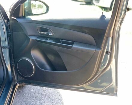 Серый Шевроле Круз, объемом двигателя 1.4 л и пробегом 205 тыс. км за 6580 $, фото 22 на Automoto.ua