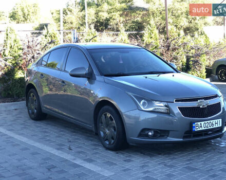 Серый Шевроле Круз, объемом двигателя 1.8 л и пробегом 236 тыс. км за 7500 $, фото 11 на Automoto.ua