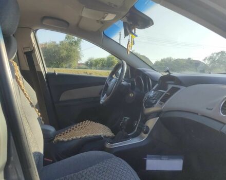 Серый Шевроле Круз, объемом двигателя 1.8 л и пробегом 236 тыс. км за 6200 $, фото 2 на Automoto.ua