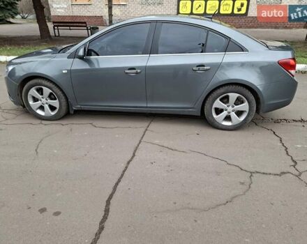 Серый Шевроле Круз, объемом двигателя 1.8 л и пробегом 143 тыс. км за 6000 $, фото 4 на Automoto.ua