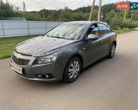 Серый Шевроле Круз, объемом двигателя 1.8 л и пробегом 213 тыс. км за 7200 $, фото 1 на Automoto.ua