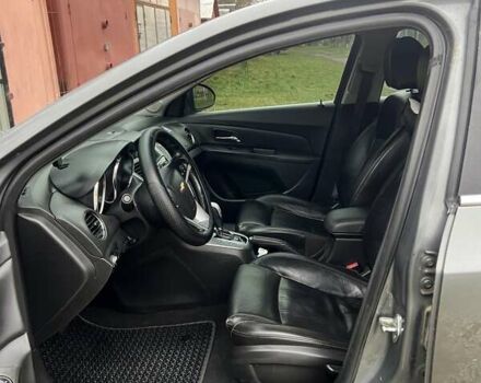 Серый Шевроле Круз, объемом двигателя 1.8 л и пробегом 258 тыс. км за 6000 $, фото 20 на Automoto.ua