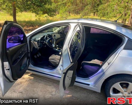 Серый Шевроле Круз, объемом двигателя 1.8 л и пробегом 234 тыс. км за 5700 $, фото 4 на Automoto.ua