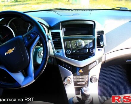 Серый Шевроле Круз, объемом двигателя 1.6 л и пробегом 109 тыс. км за 7000 $, фото 5 на Automoto.ua