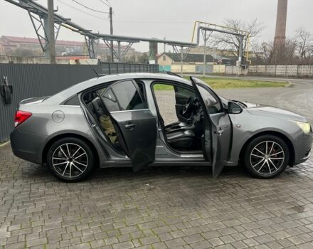 Серый Шевроле Круз, объемом двигателя 1.8 л и пробегом 258 тыс. км за 6000 $, фото 7 на Automoto.ua