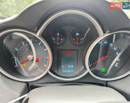 Серый Шевроле Круз, объемом двигателя 1.8 л и пробегом 144 тыс. км за 8500 $, фото 6 на Automoto.ua