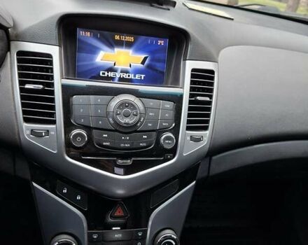 Серый Шевроле Круз, объемом двигателя 1.8 л и пробегом 143 тыс. км за 6000 $, фото 18 на Automoto.ua