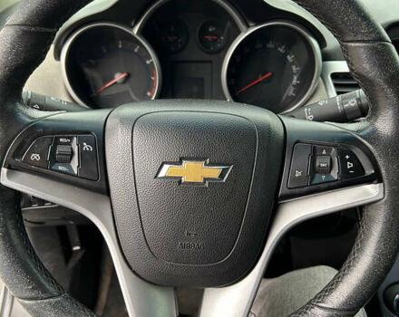 Серый Шевроле Круз, объемом двигателя 1.6 л и пробегом 192 тыс. км за 7000 $, фото 9 на Automoto.ua