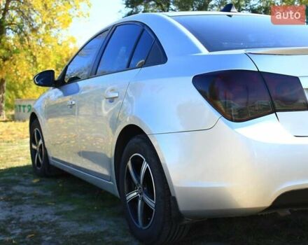 Серый Шевроле Круз, объемом двигателя 1.6 л и пробегом 109 тыс. км за 7000 $, фото 5 на Automoto.ua