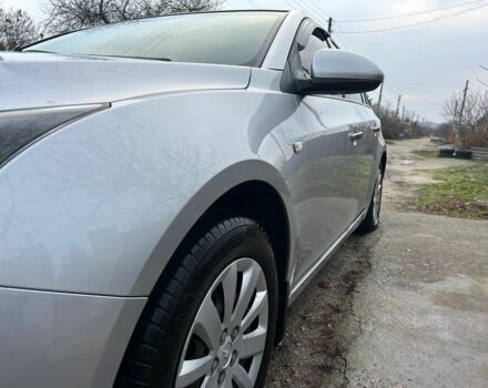 Серый Шевроле Круз, объемом двигателя 1.8 л и пробегом 197 тыс. км за 6500 $, фото 2 на Automoto.ua