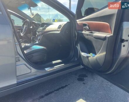 Серый Шевроле Круз, объемом двигателя 1.8 л и пробегом 340 тыс. км за 7500 $, фото 9 на Automoto.ua