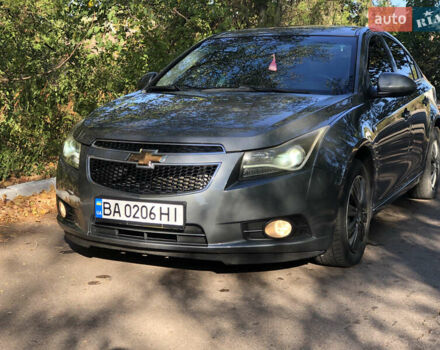 Серый Шевроле Круз, объемом двигателя 1.8 л и пробегом 236 тыс. км за 7500 $, фото 2 на Automoto.ua