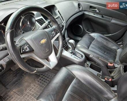 Серый Шевроле Круз, объемом двигателя 1.8 л и пробегом 143 тыс. км за 6000 $, фото 3 на Automoto.ua