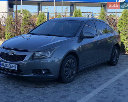 Серый Шевроле Круз, объемом двигателя 1.8 л и пробегом 236 тыс. км за 7500 $, фото 10 на Automoto.ua