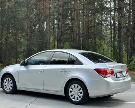 Сірий Шевроле Круз, об'ємом двигуна 1.6 л та пробігом 170 тис. км за 7399 $, фото 5 на Automoto.ua