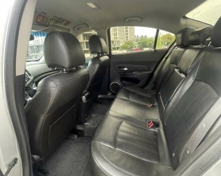 Серый Шевроле Круз, объемом двигателя 1.8 л и пробегом 240 тыс. км за 6600 $, фото 17 на Automoto.ua