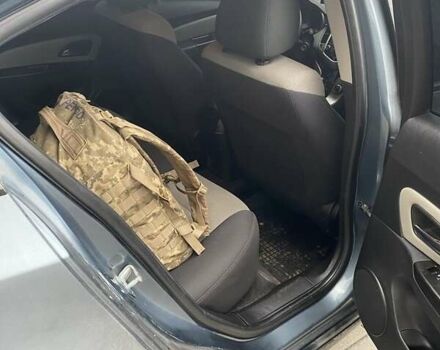 Серый Шевроле Круз, объемом двигателя 1.8 л и пробегом 223 тыс. км за 6000 $, фото 6 на Automoto.ua