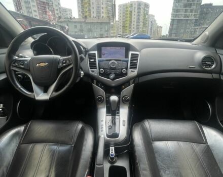 Серый Шевроле Круз, объемом двигателя 1.8 л и пробегом 240 тыс. км за 6500 $, фото 10 на Automoto.ua