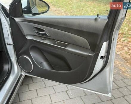 Серый Шевроле Круз, объемом двигателя 1.8 л и пробегом 194 тыс. км за 5555 $, фото 27 на Automoto.ua