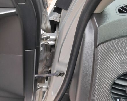 Серый Шевроле Круз, объемом двигателя 1.7 л и пробегом 252 тыс. км за 6500 $, фото 7 на Automoto.ua