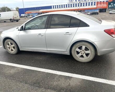 Серый Шевроле Круз, объемом двигателя 1.8 л и пробегом 193 тыс. км за 6950 $, фото 5 на Automoto.ua