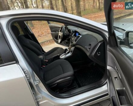 Серый Шевроле Круз, объемом двигателя 1.8 л и пробегом 194 тыс. км за 5555 $, фото 42 на Automoto.ua