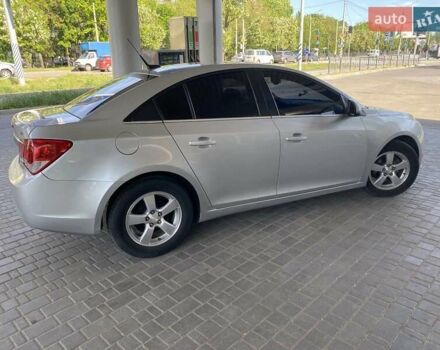 Сірий Шевроле Круз, об'ємом двигуна 1.36 л та пробігом 235 тис. км за 7900 $, фото 4 на Automoto.ua
