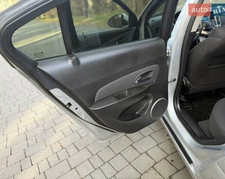 Серый Шевроле Круз, объемом двигателя 1.8 л и пробегом 194 тыс. км за 5555 $, фото 51 на Automoto.ua