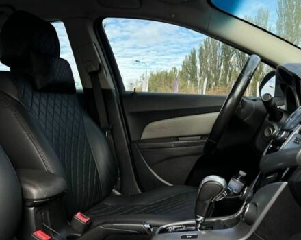 Серый Шевроле Круз, объемом двигателя 1.4 л и пробегом 280 тыс. км за 6400 $, фото 6 на Automoto.ua