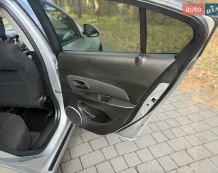 Серый Шевроле Круз, объемом двигателя 1.8 л и пробегом 194 тыс. км за 5555 $, фото 47 на Automoto.ua