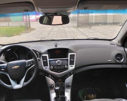 Серый Шевроле Круз, объемом двигателя 1.7 л и пробегом 252 тыс. км за 6500 $, фото 10 на Automoto.ua