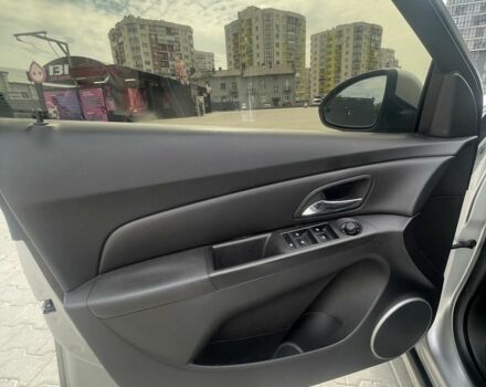 Серый Шевроле Круз, объемом двигателя 1.8 л и пробегом 240 тыс. км за 6500 $, фото 14 на Automoto.ua