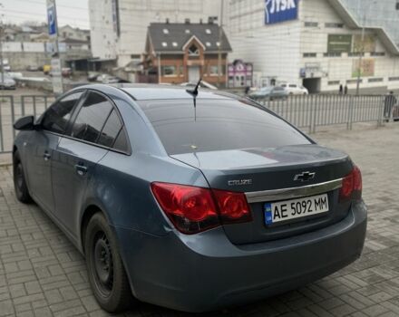 Серый Шевроле Круз, объемом двигателя 1.8 л и пробегом 223 тыс. км за 6000 $, фото 5 на Automoto.ua