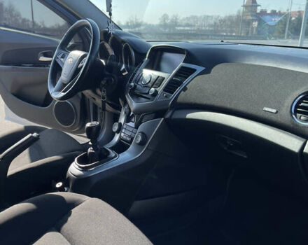 Сірий Шевроле Круз, об'ємом двигуна 1.8 л та пробігом 170 тис. км за 6000 $, фото 11 на Automoto.ua