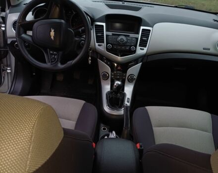 Сірий Шевроле Круз, об'ємом двигуна 1.8 л та пробігом 210 тис. км за 5999 $, фото 5 на Automoto.ua