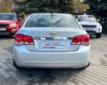 Серый Шевроле Круз, объемом двигателя 1.4 л и пробегом 280 тыс. км за 6400 $, фото 4 на Automoto.ua