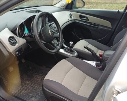 Сірий Шевроле Круз, об'ємом двигуна 1.8 л та пробігом 210 тис. км за 5999 $, фото 8 на Automoto.ua