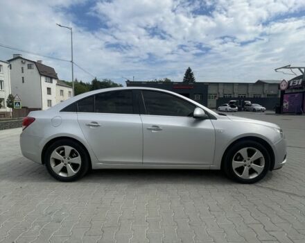 Серый Шевроле Круз, объемом двигателя 1.8 л и пробегом 240 тыс. км за 6500 $, фото 4 на Automoto.ua