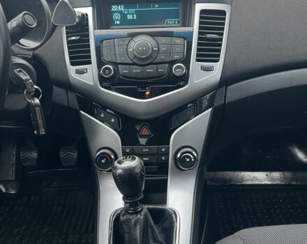 Сірий Шевроле Круз, об'ємом двигуна 1.8 л та пробігом 180 тис. км за 5500 $, фото 15 на Automoto.ua