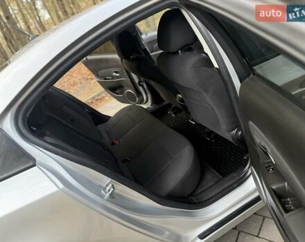 Серый Шевроле Круз, объемом двигателя 1.8 л и пробегом 194 тыс. км за 5555 $, фото 50 на Automoto.ua